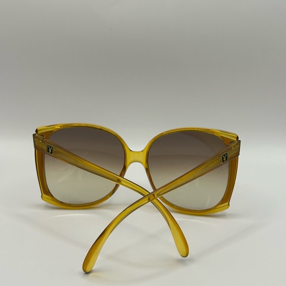 Vintage Playboy Sunglasses 4528 21 - Picture 3 of 7